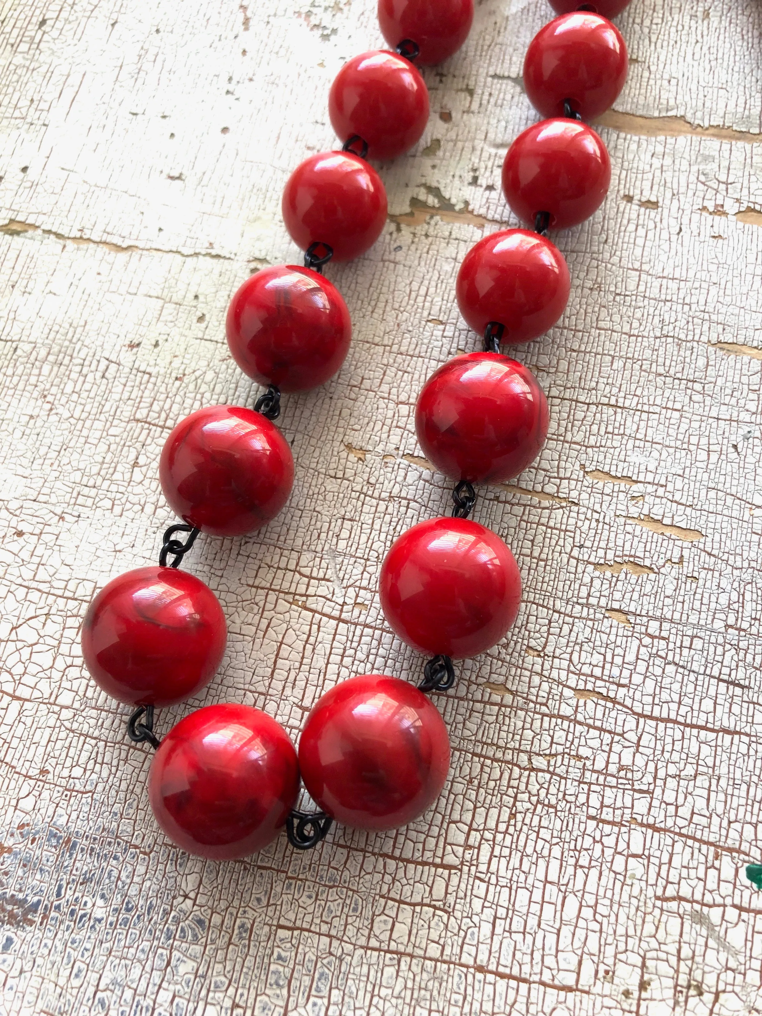 Cherry Red Marbled Carmen Necklace