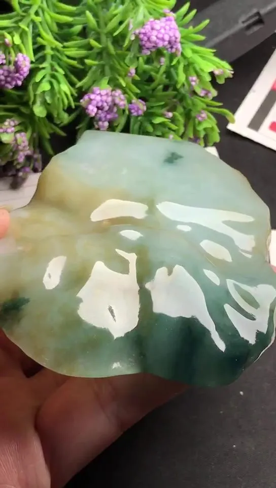 Natural Jade Rough Jadeite Raw (125g,8.9x6.4x0.9cm)-V3255