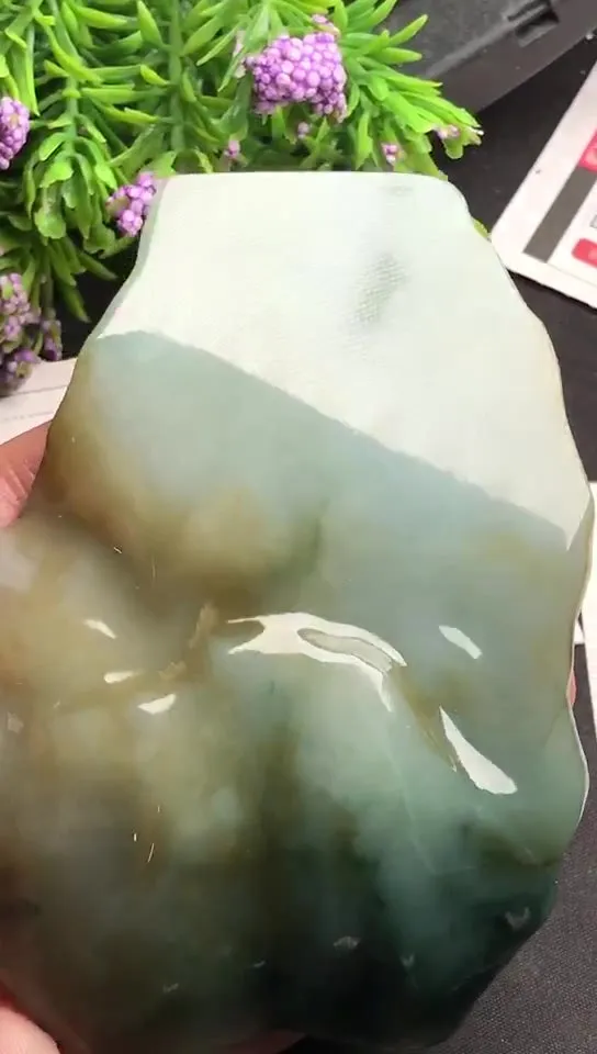 Natural Jade Rough Jadeite Raw (125g,8.9x6.4x0.9cm)-V3255