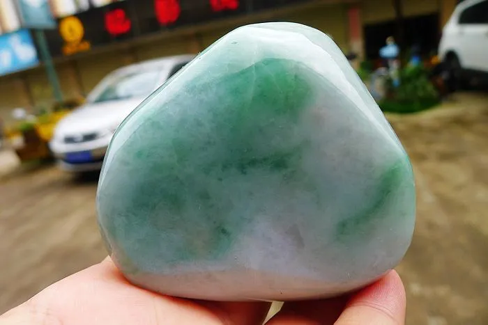 Natural Jade Rough Jadeite Raw (266g,7.6X7.2X2.2cm)