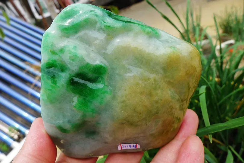 Natural Jade Rough Jadeite Raw (276g,8.4X8.4X2.2cm)