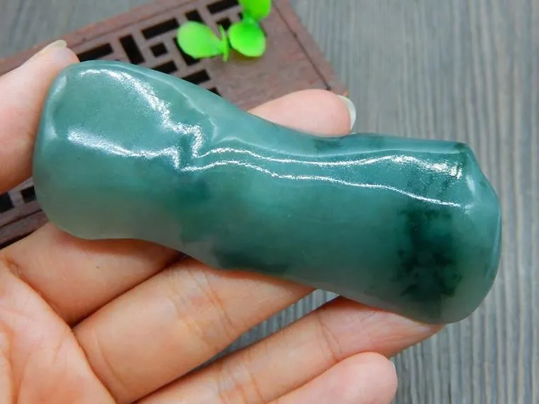 Natural Jade Rough Jadeite Raw (59g, 79X28X14mm)