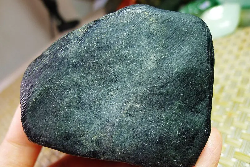 Natural Jade Rough Jadeite Raw (753g,8X7.6X6.8cm)