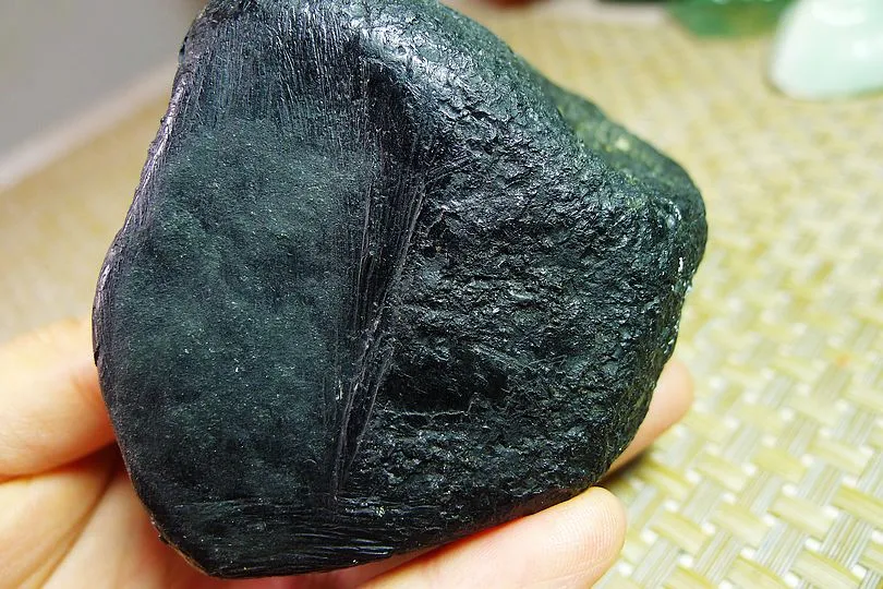 Natural Jade Rough Jadeite Raw (753g,8X7.6X6.8cm)