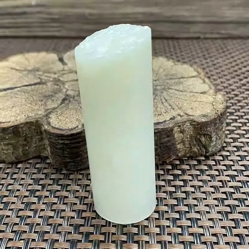 Natural Kunlun Jade Rough Nephrite Raw (110g,6.7X2.5cm)