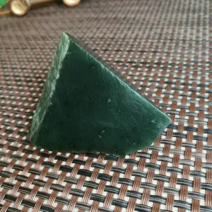 Natural Kunlun Jade Rough Nephrite Raw (116g, 4.5X4X3cm)