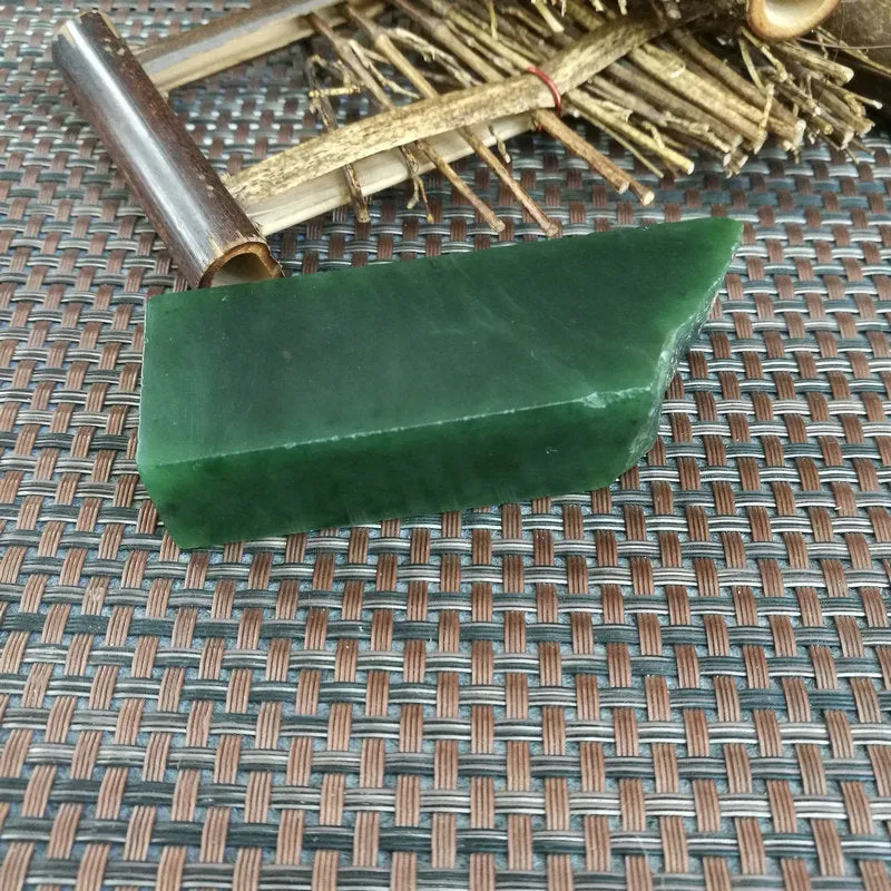 Natural Kunlun Jade Rough Nephrite Raw (122g,8X3X1.8cm)