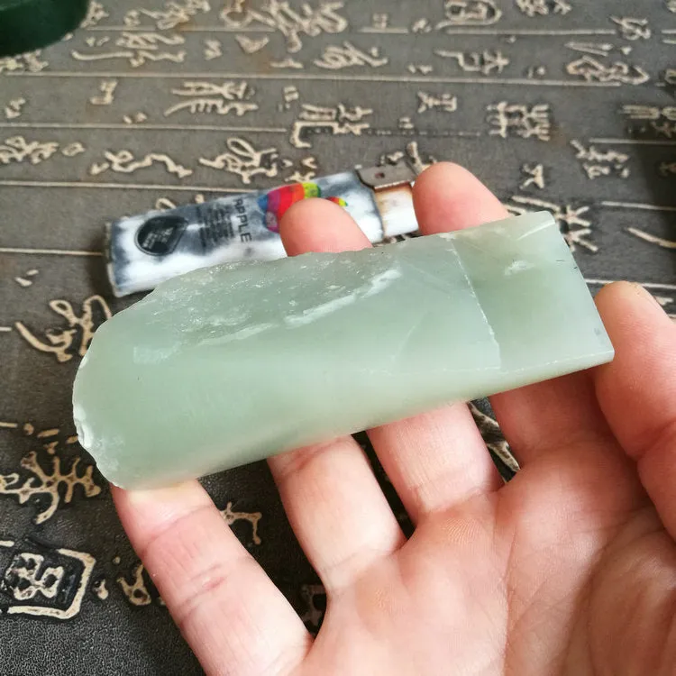 Natural Kunlun Jade Rough Nephrite Raw (124g, 8X3.5X3.3cm)