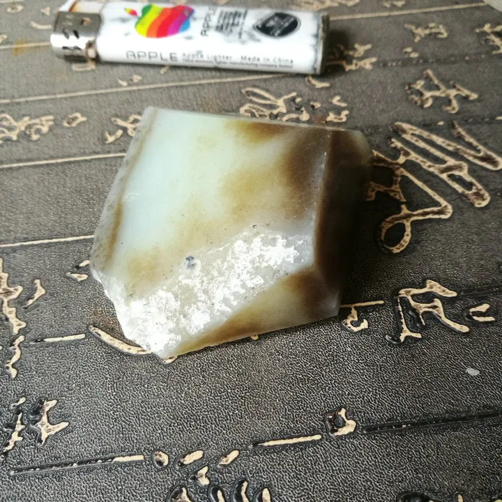 Natural Kunlun Jade Rough Nephrite Raw (136g, 7X5.5X2.8cm)