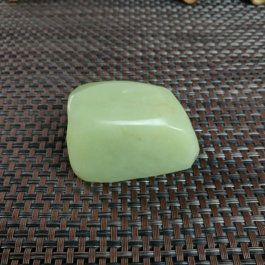 Natural Kunlun Jade Rough Nephrite Raw (140g,5.5X3.6X2.5cm)