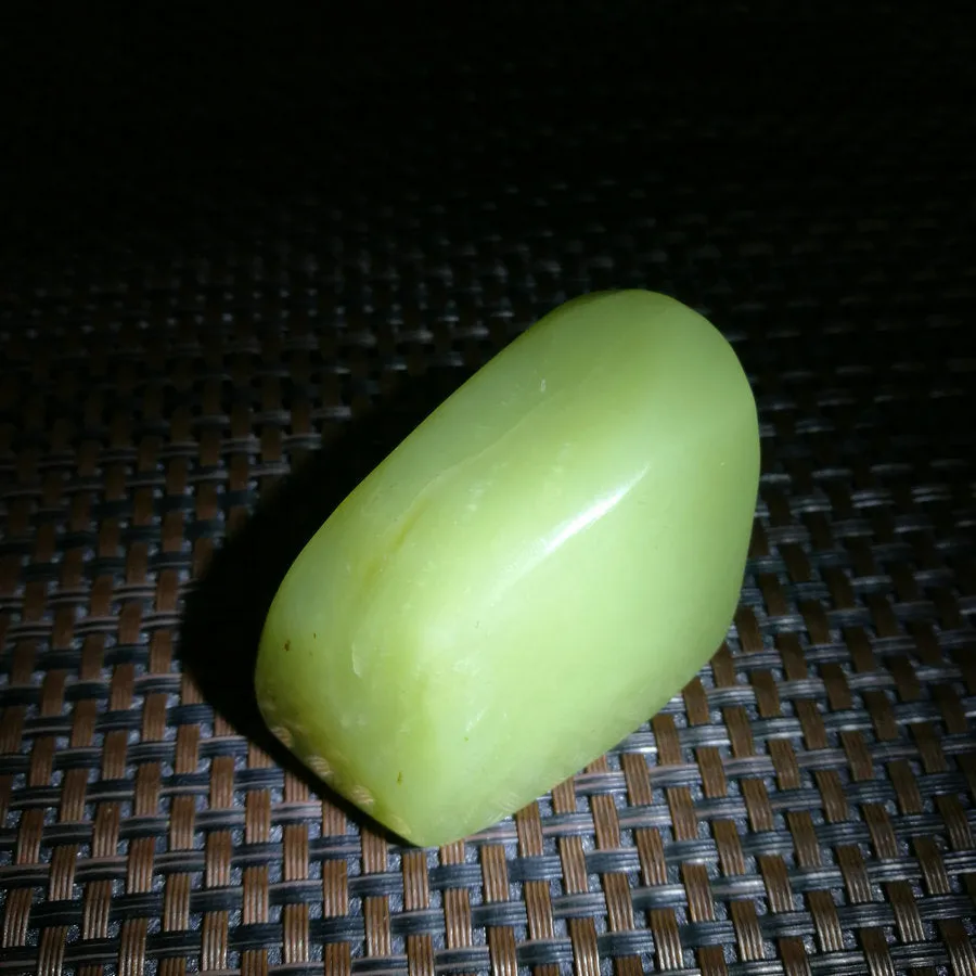 Natural Kunlun Jade Rough Nephrite Raw (140g,5.5X3.6X2.5cm)