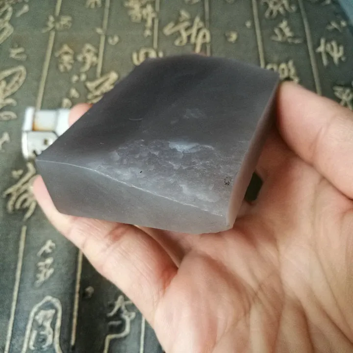 Natural Kunlun Jade Rough Nephrite Raw (143g, 6X5.1X1.8cm)