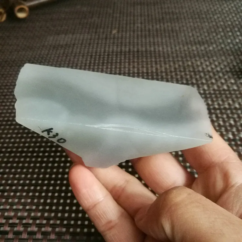 Natural Kunlun Jade Rough Nephrite Raw (148g,8.5X3.8X2.9cm)