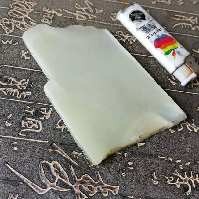 Natural Kunlun Jade Rough Nephrite Raw (163g, 11X7X0.8cm)