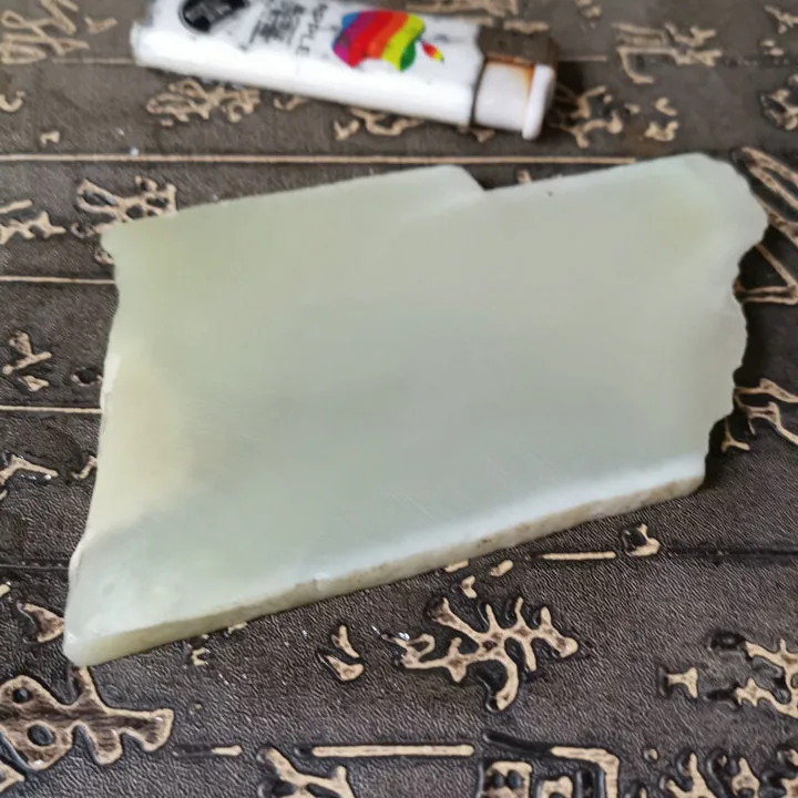 Natural Kunlun Jade Rough Nephrite Raw (163g, 11X7X0.8cm)