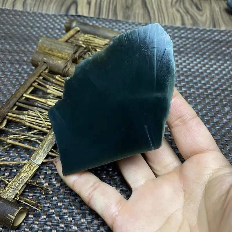 Natural Kunlun Jade Rough Nephrite Raw (190g,6.2X6.7X4.1cm)