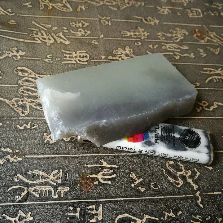 Natural Kunlun Jade Rough Nephrite Raw (214g, 9.9X4.5X1.6cm)