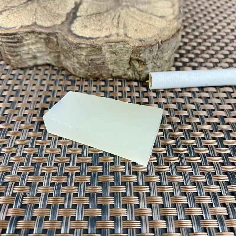 Natural Kunlun Jade Rough Nephrite Raw (24g,4.2X2.2X0.9cm)