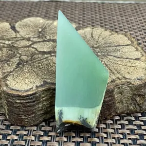 Natural Kunlun Jade Rough Nephrite Raw (24g,5.8X2.7X0.8cm)