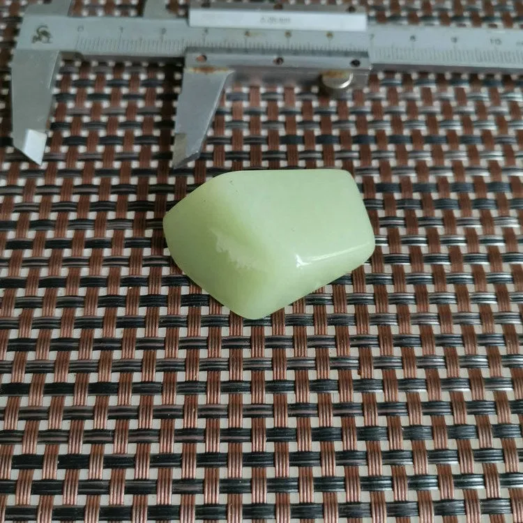 Natural Kunlun Jade Rough Nephrite Raw (27g, 4X2.3X1.9cm)