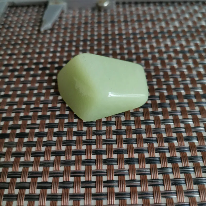 Natural Kunlun Jade Rough Nephrite Raw (27g, 4X2.3X1.9cm)