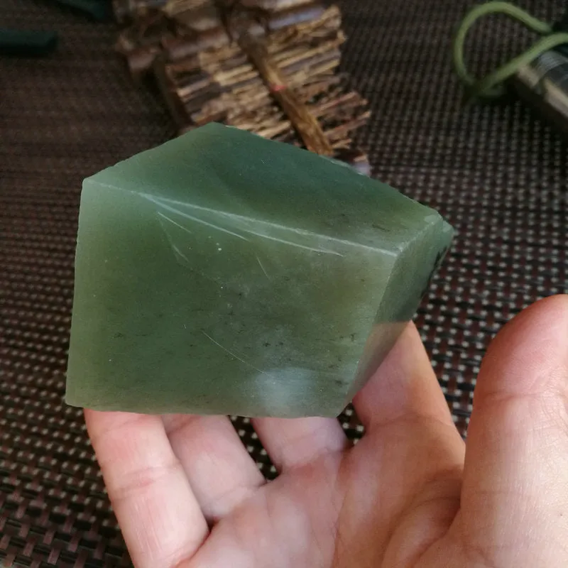 Natural Kunlun Jade Rough Nephrite Raw (411g,8X4.5X3.5cm)