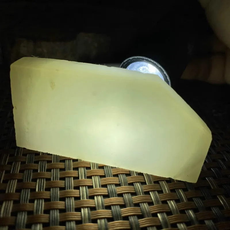 Natural Kunlun Jade Rough Nephrite Raw (47g,6.2X3.1X1.0cm)