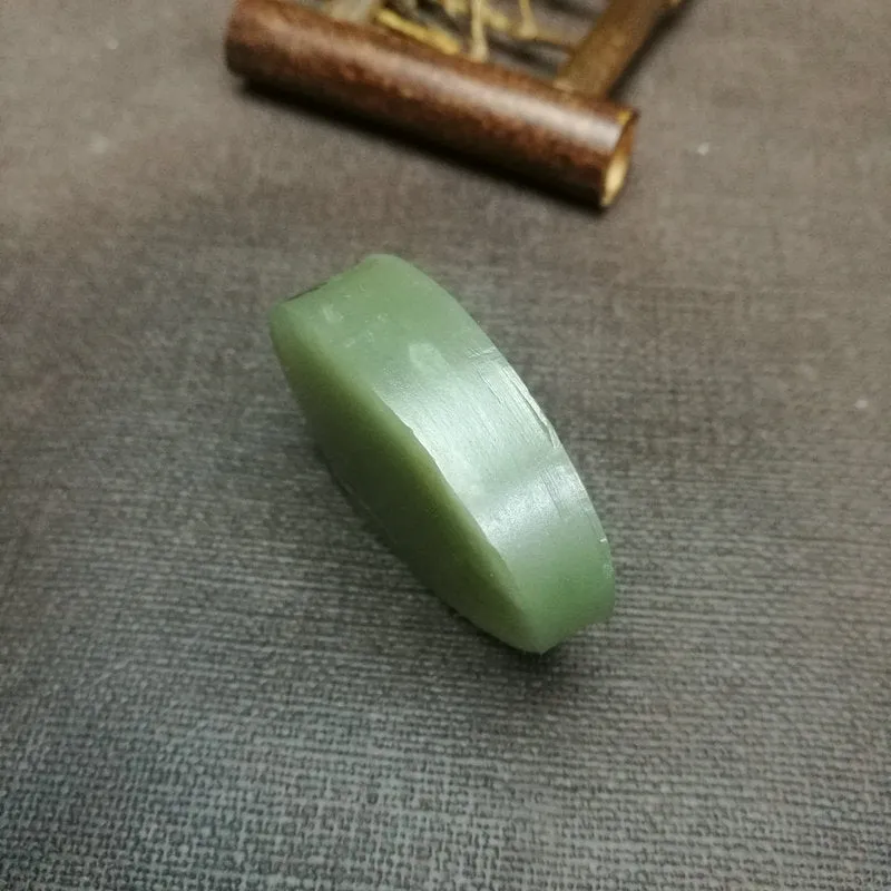 Natural Kunlun Jade Rough Nephrite Raw (51g, 5x4x1.2cm)