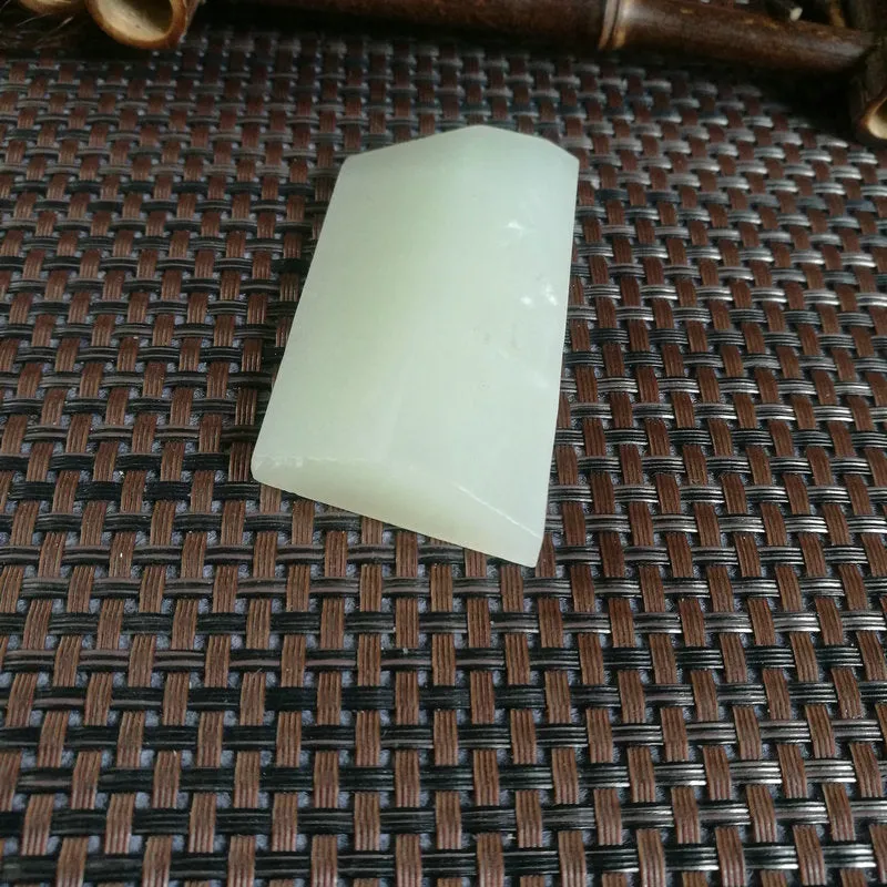 Natural Kunlun Jade Rough Nephrite Raw (63g,6X3.5X1.3cm)