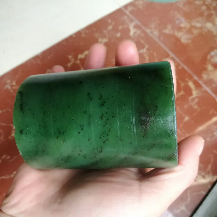 Natural Kunlun Jade Rough Nephrite Raw (655g, 8.3X5.9cm)