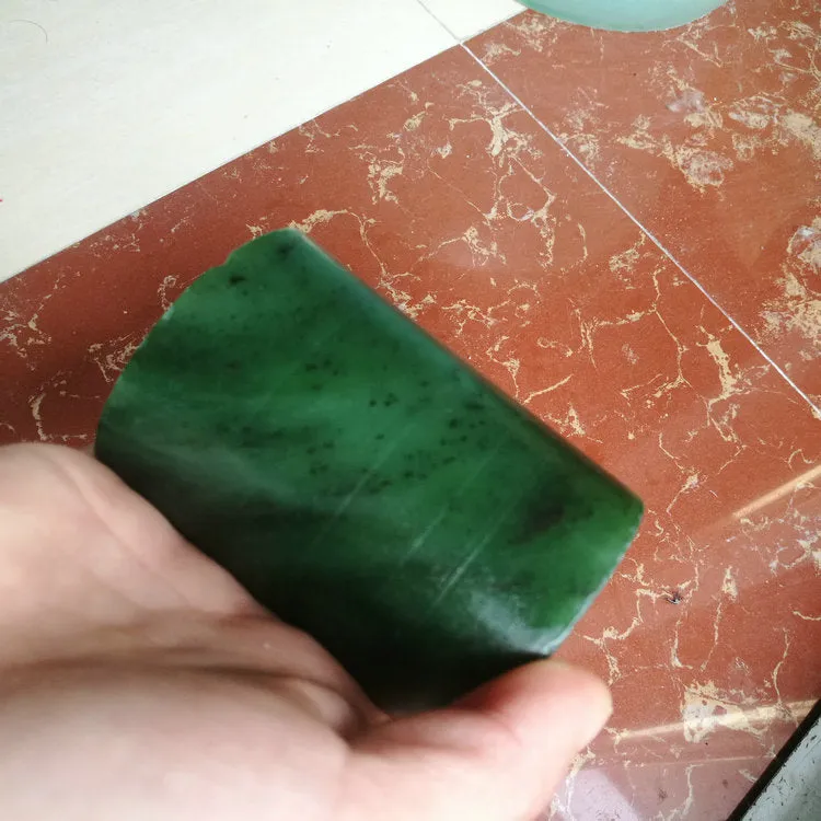 Natural Kunlun Jade Rough Nephrite Raw (655g, 8.3X5.9cm)