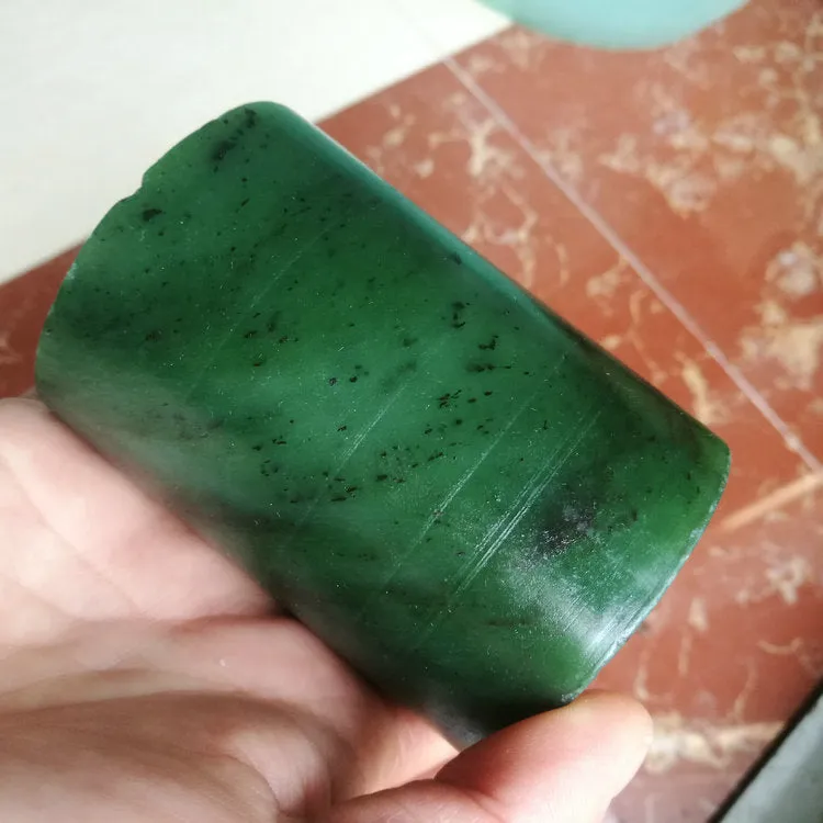 Natural Kunlun Jade Rough Nephrite Raw (655g, 8.3X5.9cm)