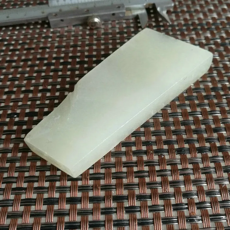 Natural Kunlun Jade Rough Nephrite Raw (70g, 7.5X3.3X1cm)