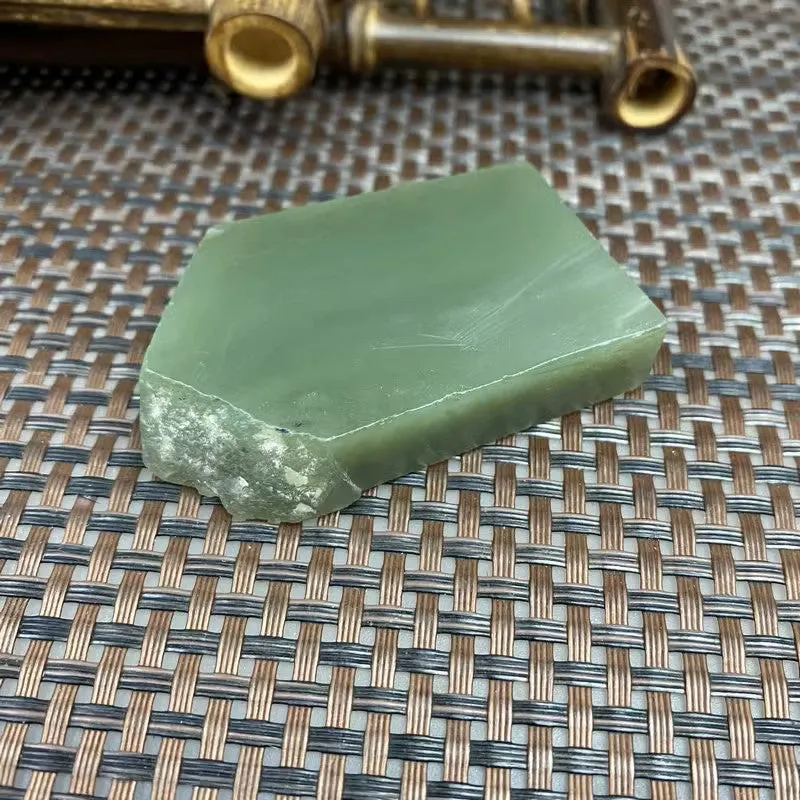 Natural Kunlun Jade Rough Nephrite Raw (73g,6.0X3.7cm)