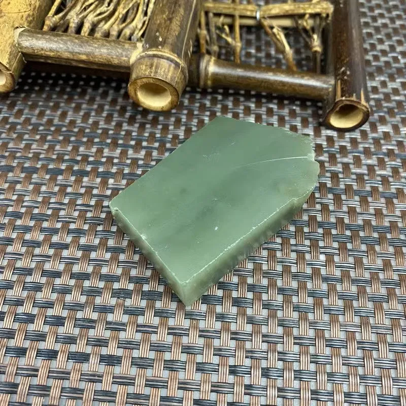 Natural Kunlun Jade Rough Nephrite Raw (73g,6.0X3.7cm)