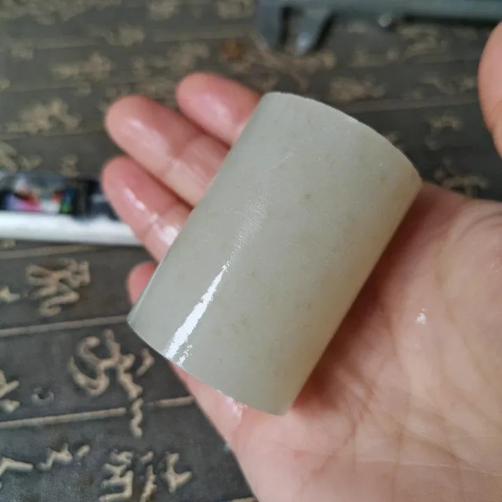 Natural Kunlun Jade Rough Nephrite Raw (81g, 4.9X3.5X2.2cm)