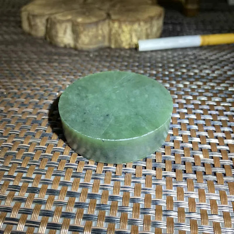 Natural Kunlun Jade Rough Nephrite Raw (94g,5.2X1.4cm)