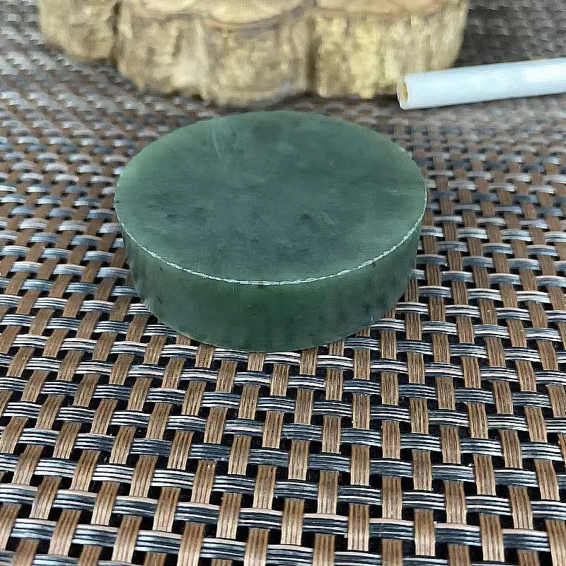 Natural Kunlun Jade Rough Nephrite Raw (94g,5.2X1.4cm)