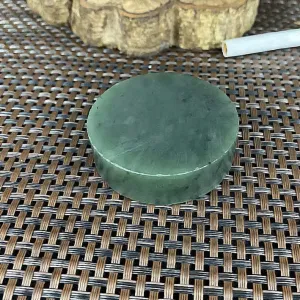 Natural Kunlun Jade Rough Nephrite Raw (94g,5.2X1.4cm)