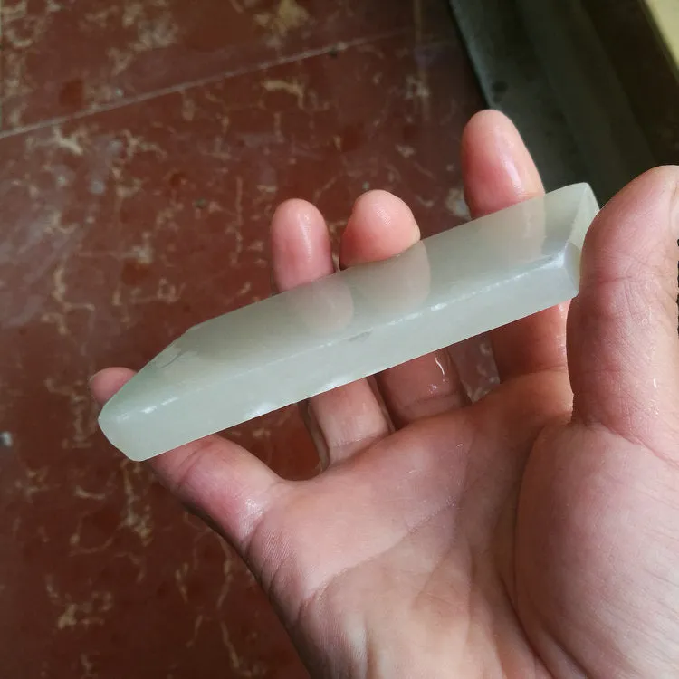 Natural Kunlun Jade Rough Nephrite Raw (99g, 9X3.8X1cm)