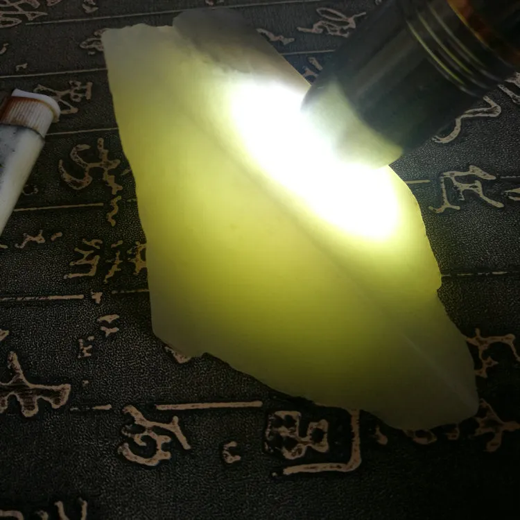 Natural Kunlun Jade Rough Nephrite Raw S-(177g, 8.5X4.5X2.5cm)