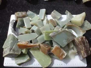 Natural Kunlun Jade Rough Nephrite Remains Raw (6kg)