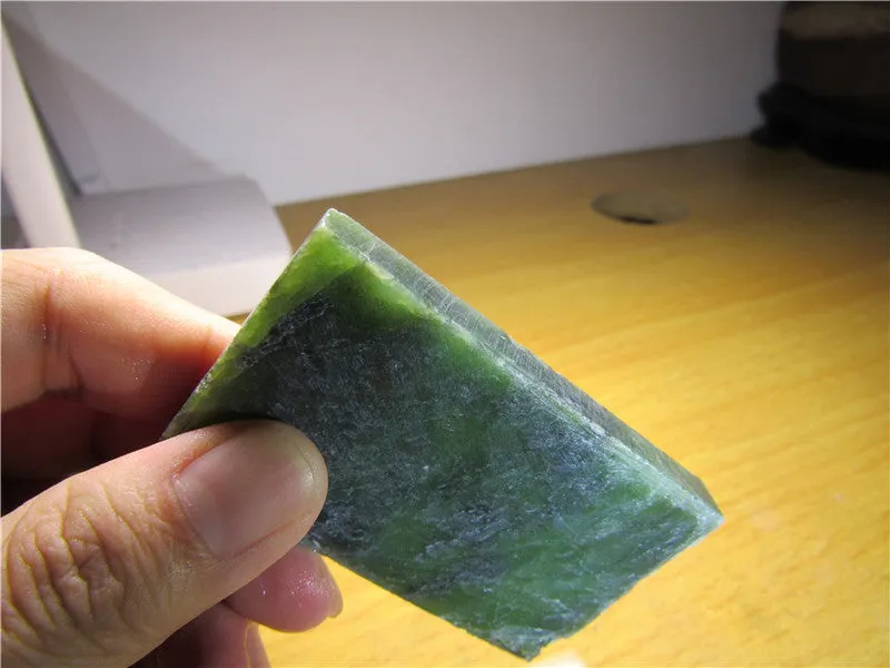 Natural Siberian Jade Rough Russia nephrite Raw (61.07g, 65X40X7mm)