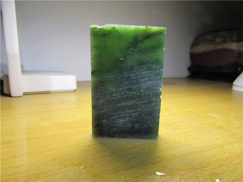 Natural Siberian Jade Rough Russia nephrite Raw (61.07g, 65X40X7mm)