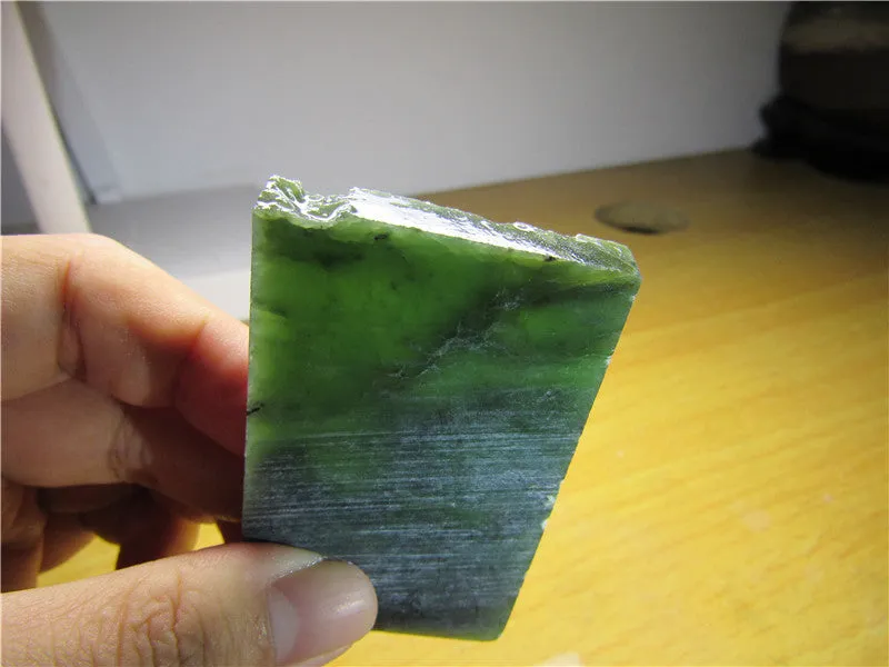 Natural Siberian Jade Rough Russia nephrite Raw (61.07g, 65X40X7mm)