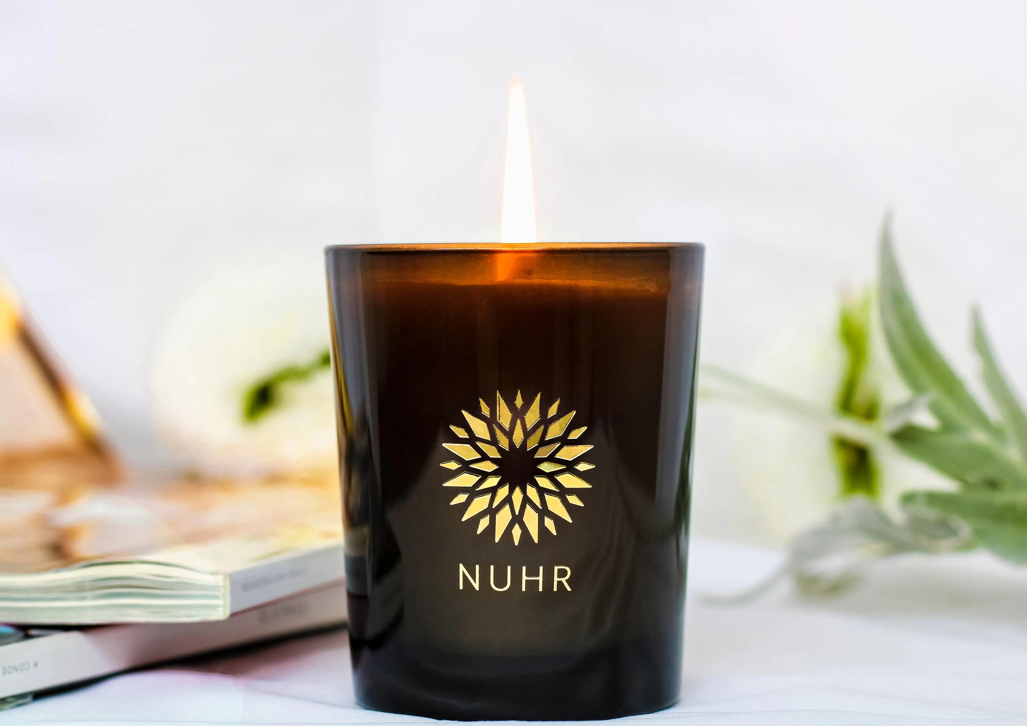 Oud & Amber Luxury Scented Candle