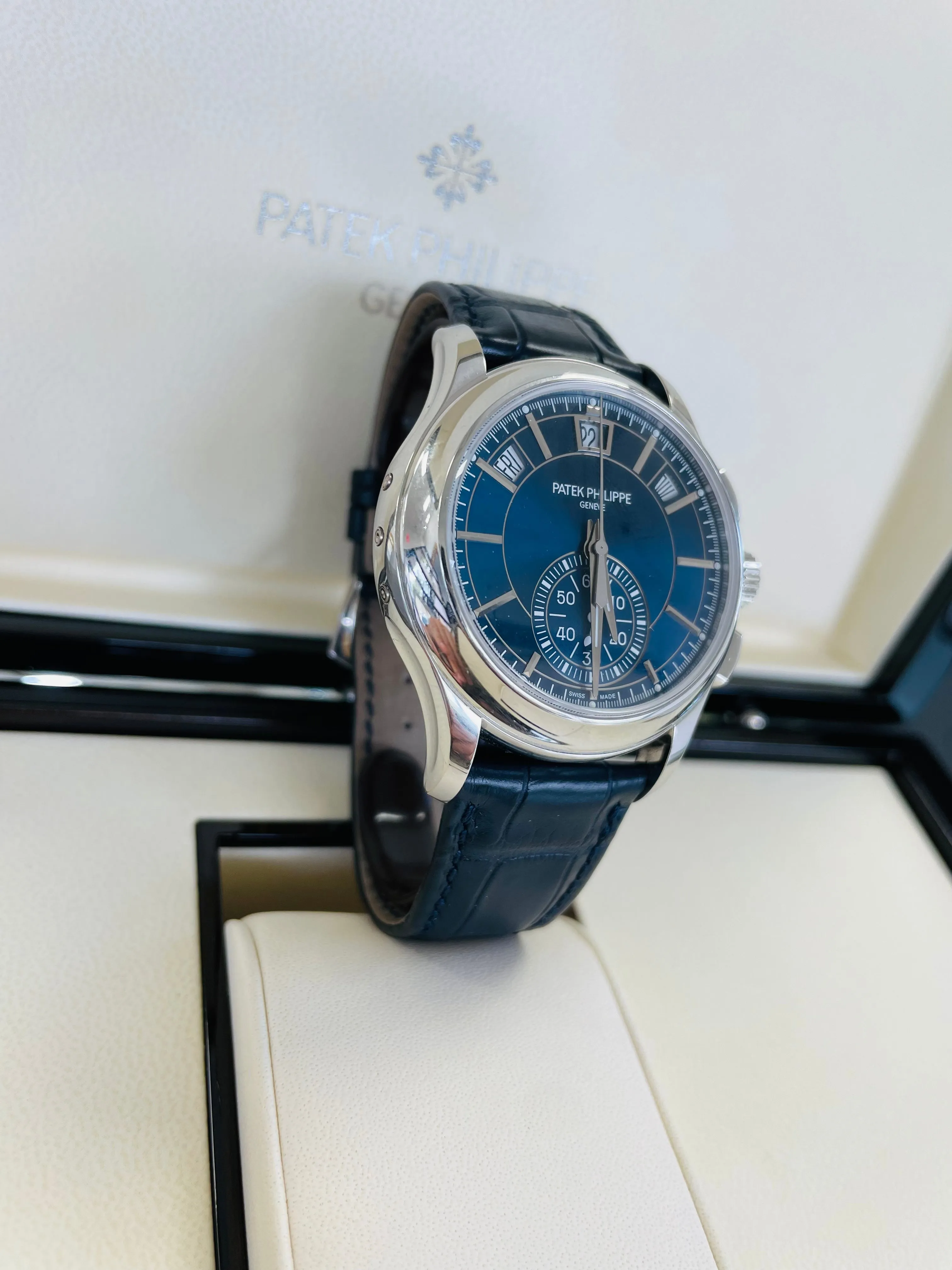 Patek Philippe COMPLICATIONS Annual Calendar Platinum Chrono 5905P Blue 2020 B/P