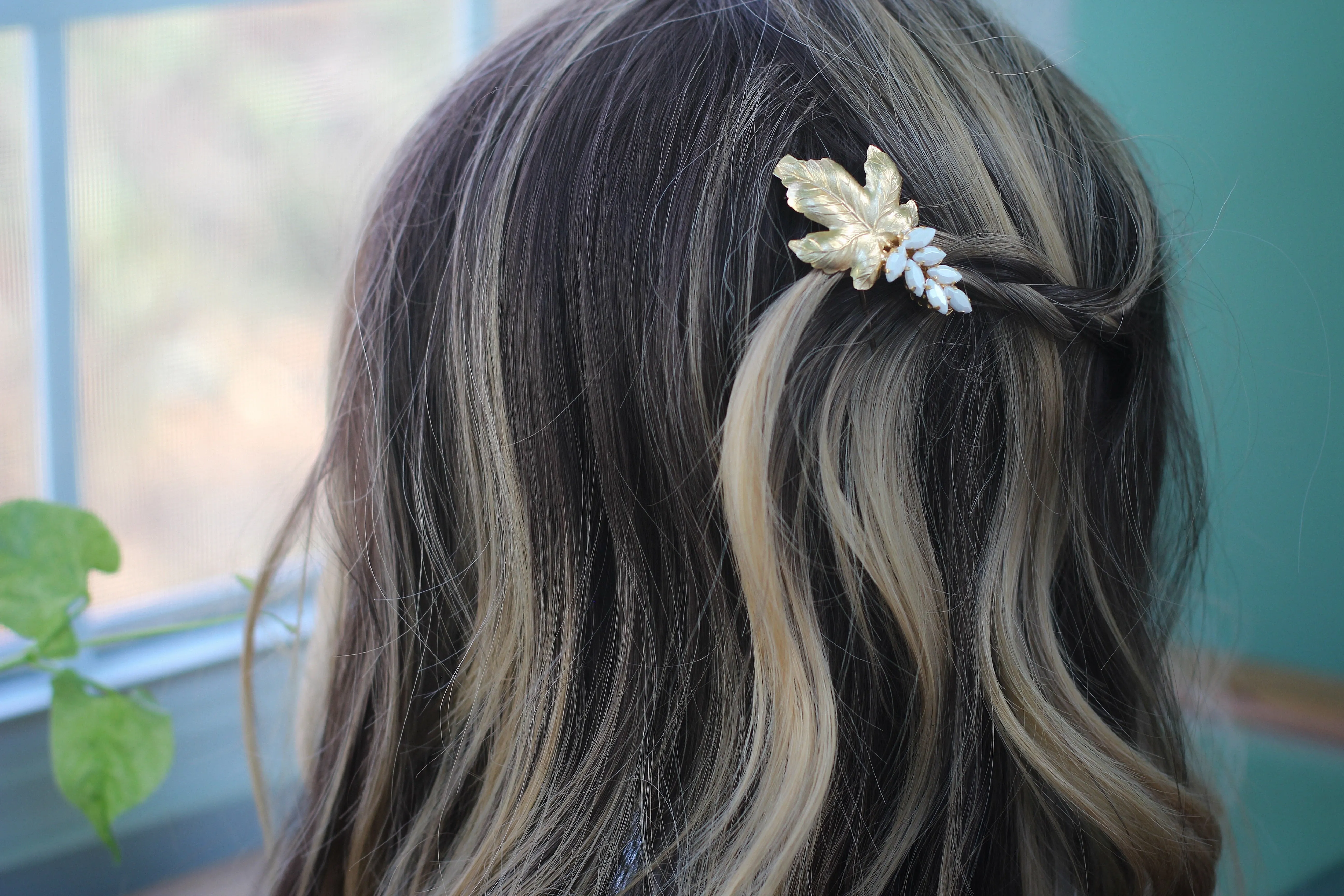 Preorder* Large Fig Leaf Pearls Barrette