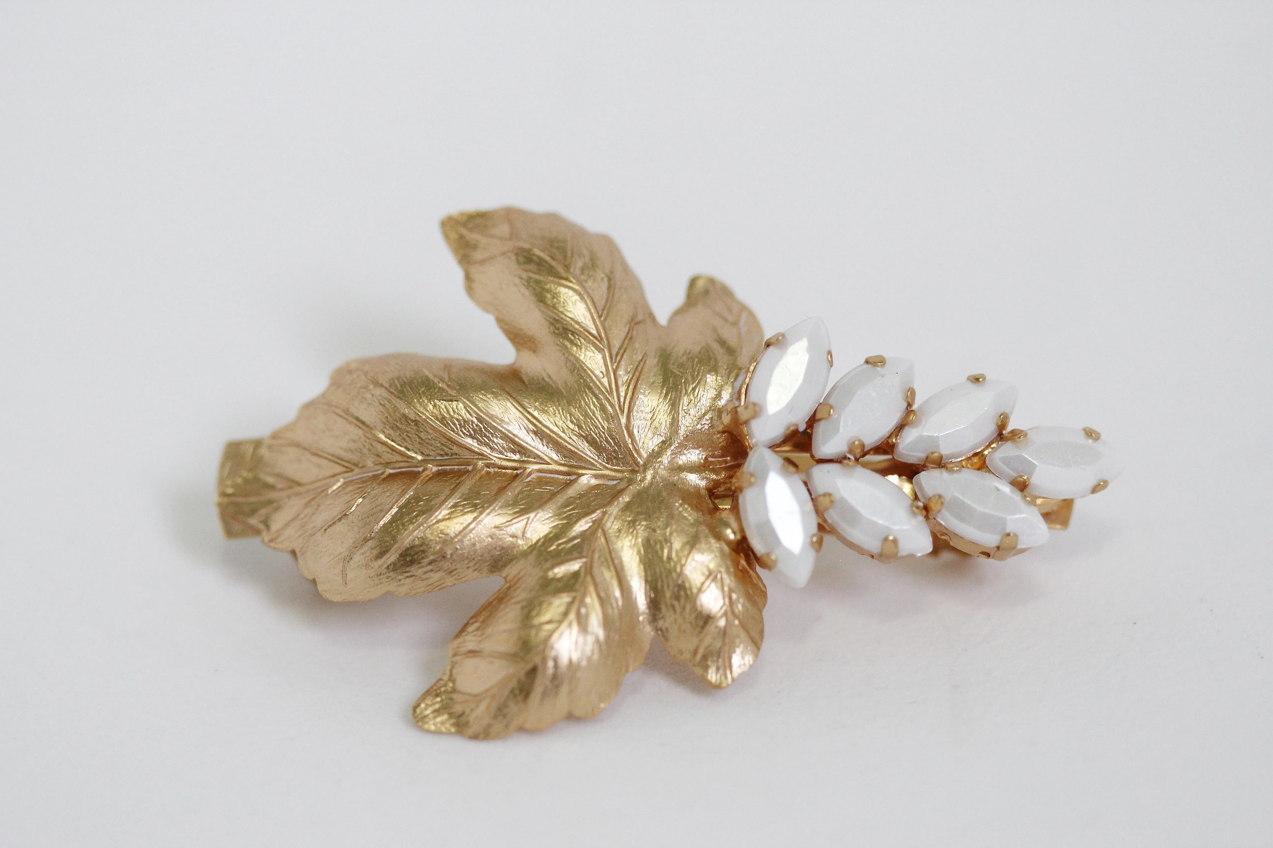 Preorder* Large Fig Leaf Pearls Barrette