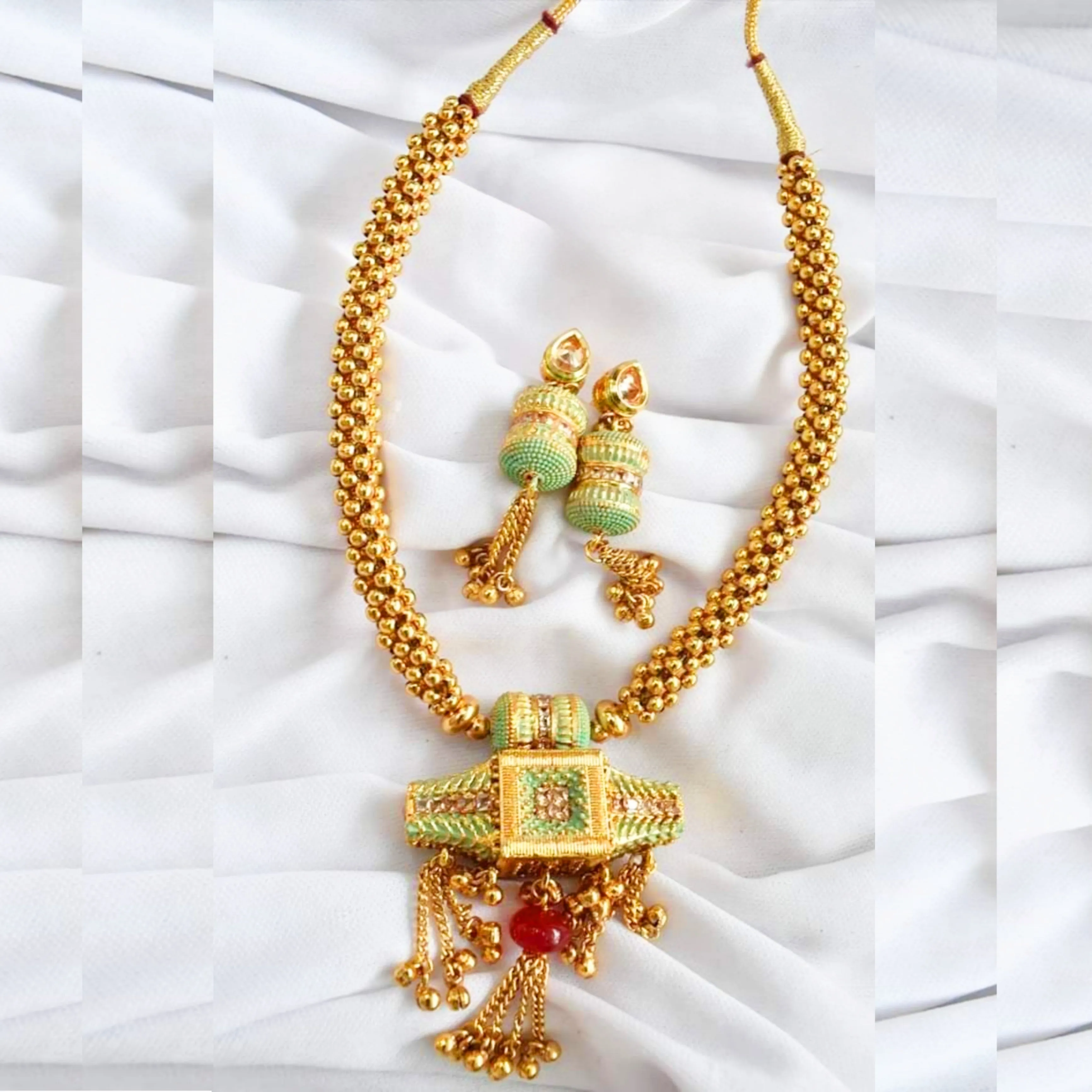 Stately Gold Plated Thusi Necklace For The Maharashtrian Bride
By Asp Fashion Jewellery